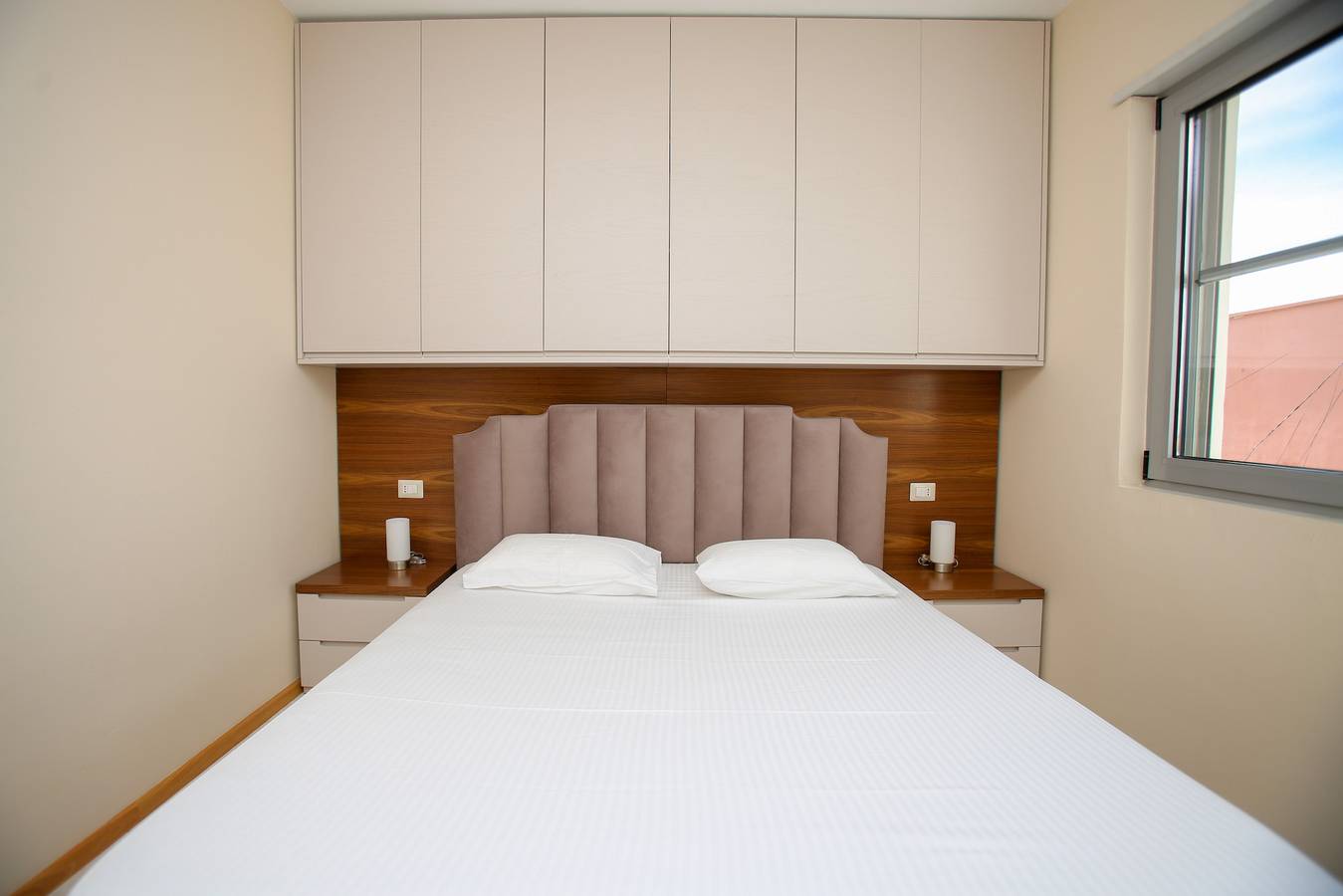 Apartamento entero, Apartamento de vacaciones para 5 personas con balcón in Vlorë (Ciudad), Vlorë