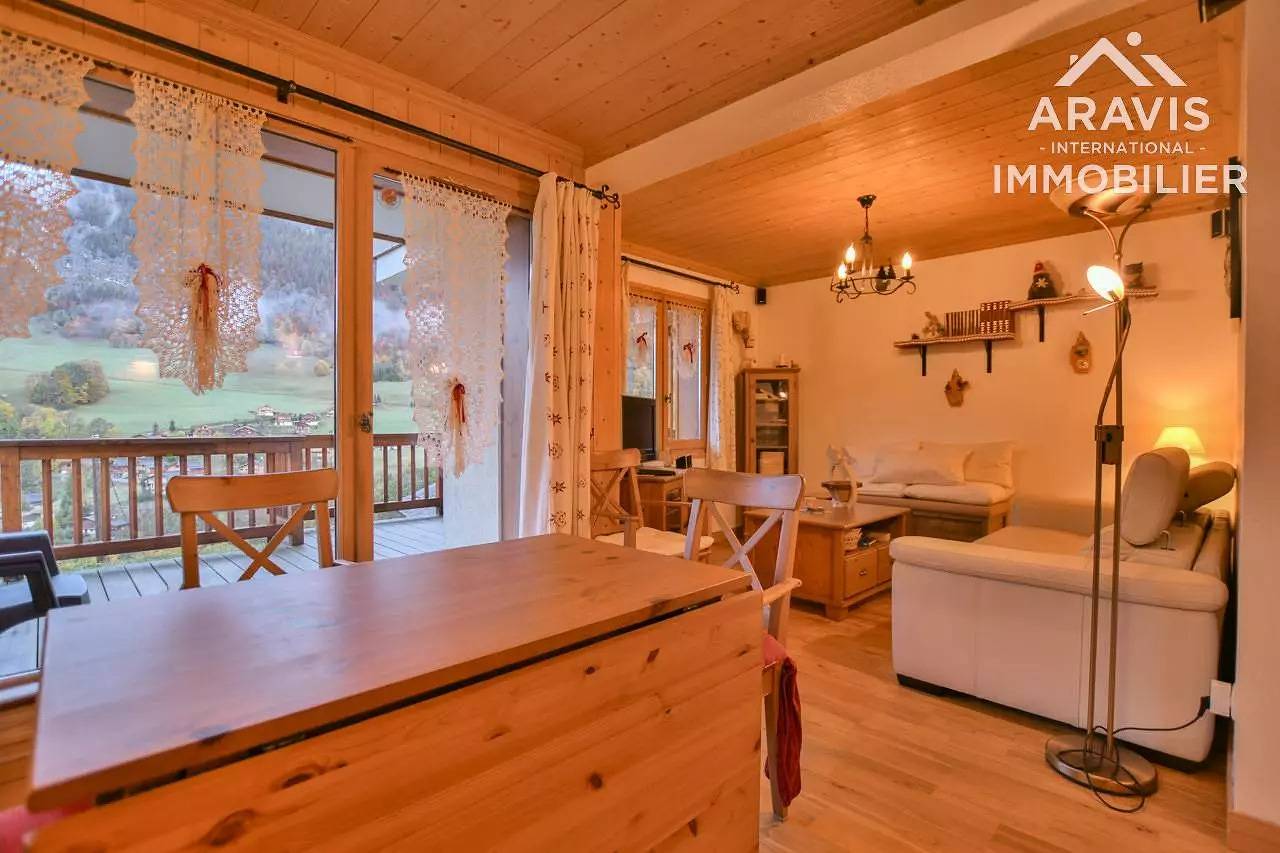Apartamento entero, Refuge C1 – Apartamento independiente, 2/4 personas, terraza soleada con vistas impresionantes in Le Grand-Bornand, Región de Annecy