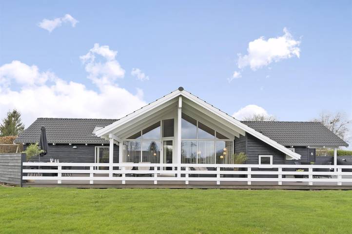 Vakantiehuis voor 10 personen, with sauna and terras as well as tuin and whirlpool - 1