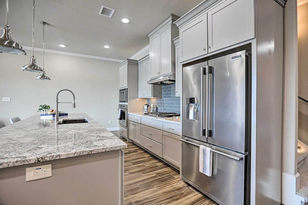 Elegant Lake Conroe Townhome w/ Boat Slip! in Lake Conroe