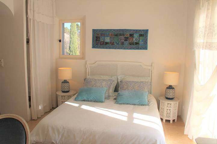 Location de vacances pour 4 personnes, avec jardin et terrasse à Lacoste - 2