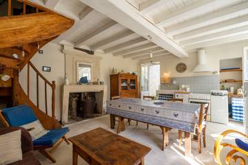 Maison De Vacances pour 4 Personnes dans Mortagne-sur-Gironde, Région de Saintes, Photo 2