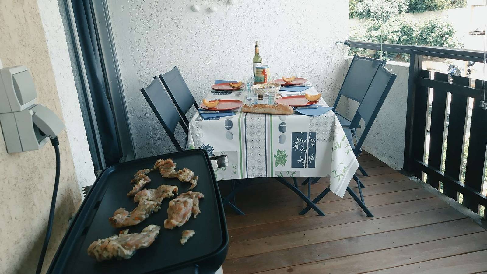 Appartement entier, Tamaris Var beau T2 vue mer clim piscine parking in La Seyne-sur-Mer, Région de Toulon