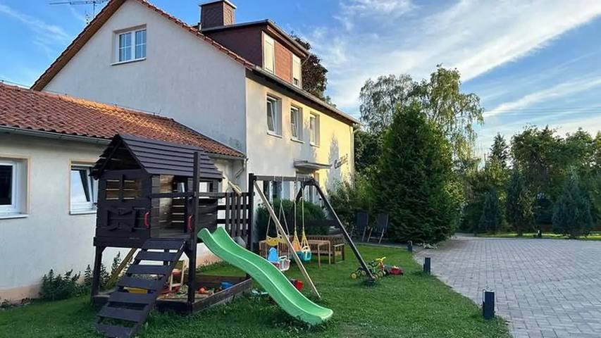 Ferienwohnung für 5 Personen, mit Whirlpool und Garten sowie Sauna in Vöhl
