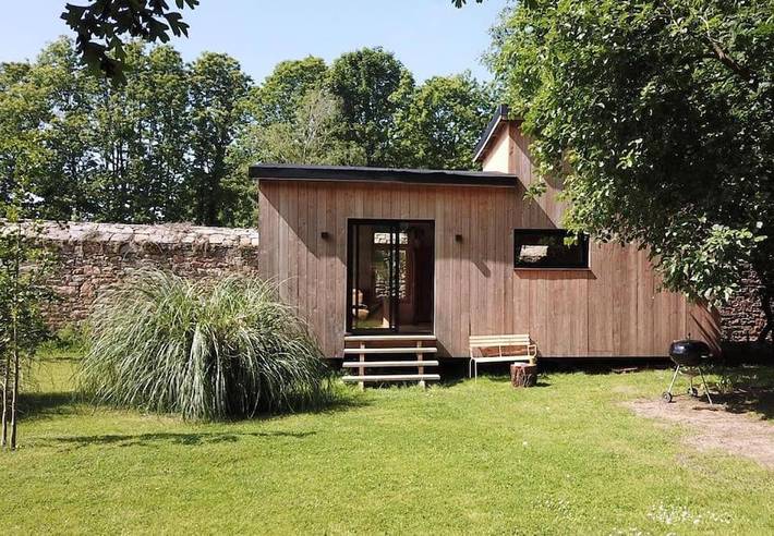 Location de vacances pour 2 personnes, avec Jacuzzi ainsi que Jardin et Vue à Locquénolé