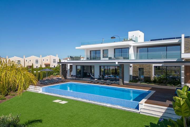 Villa für 8 Personen, mit Terrasse und Garten - 1