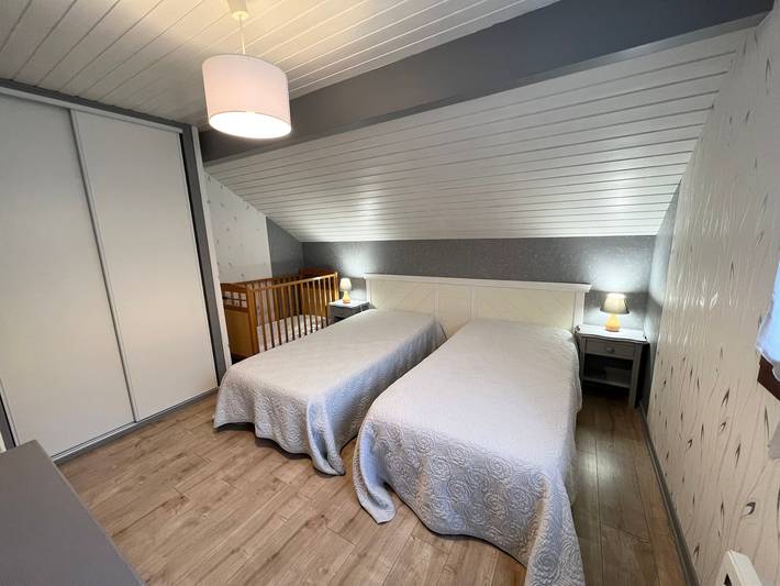 Gîte pour 8 personnes, avec jardin à Gerbamont - 3