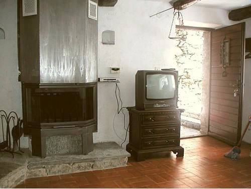 Two-Bedroom House in Maggia, Tessiner Alpen