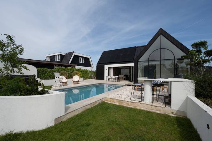 Villa für 8 Personen, mit Garten und Sauna sowie Terrasse - 1