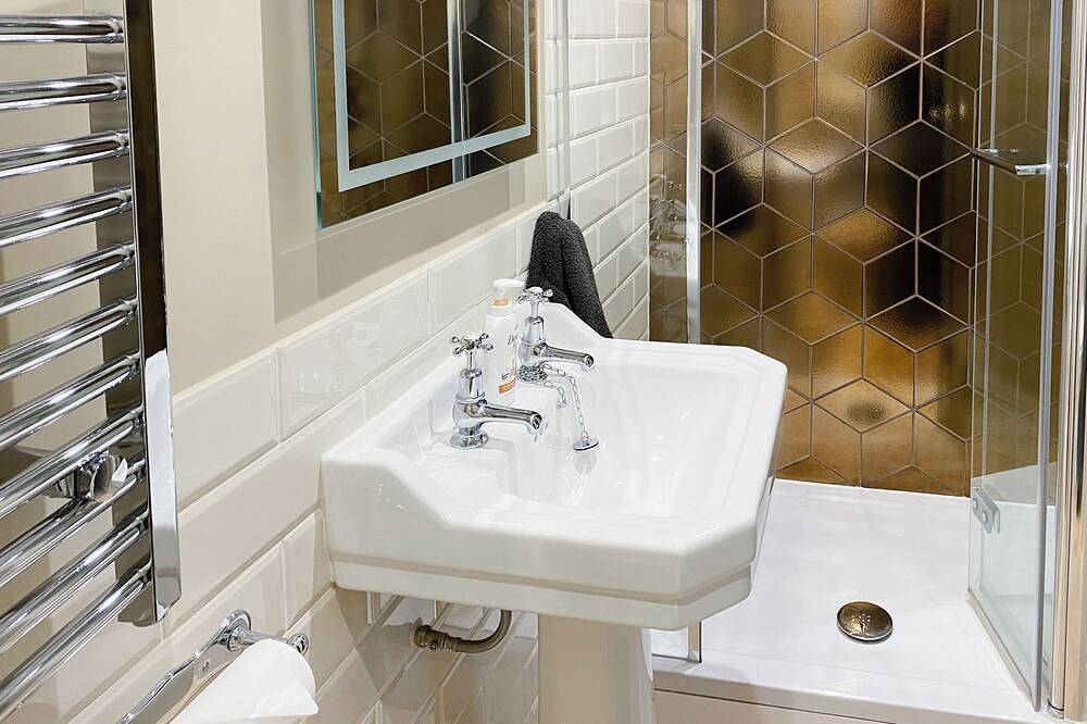 The White House Retreat in Worthing, South Downs