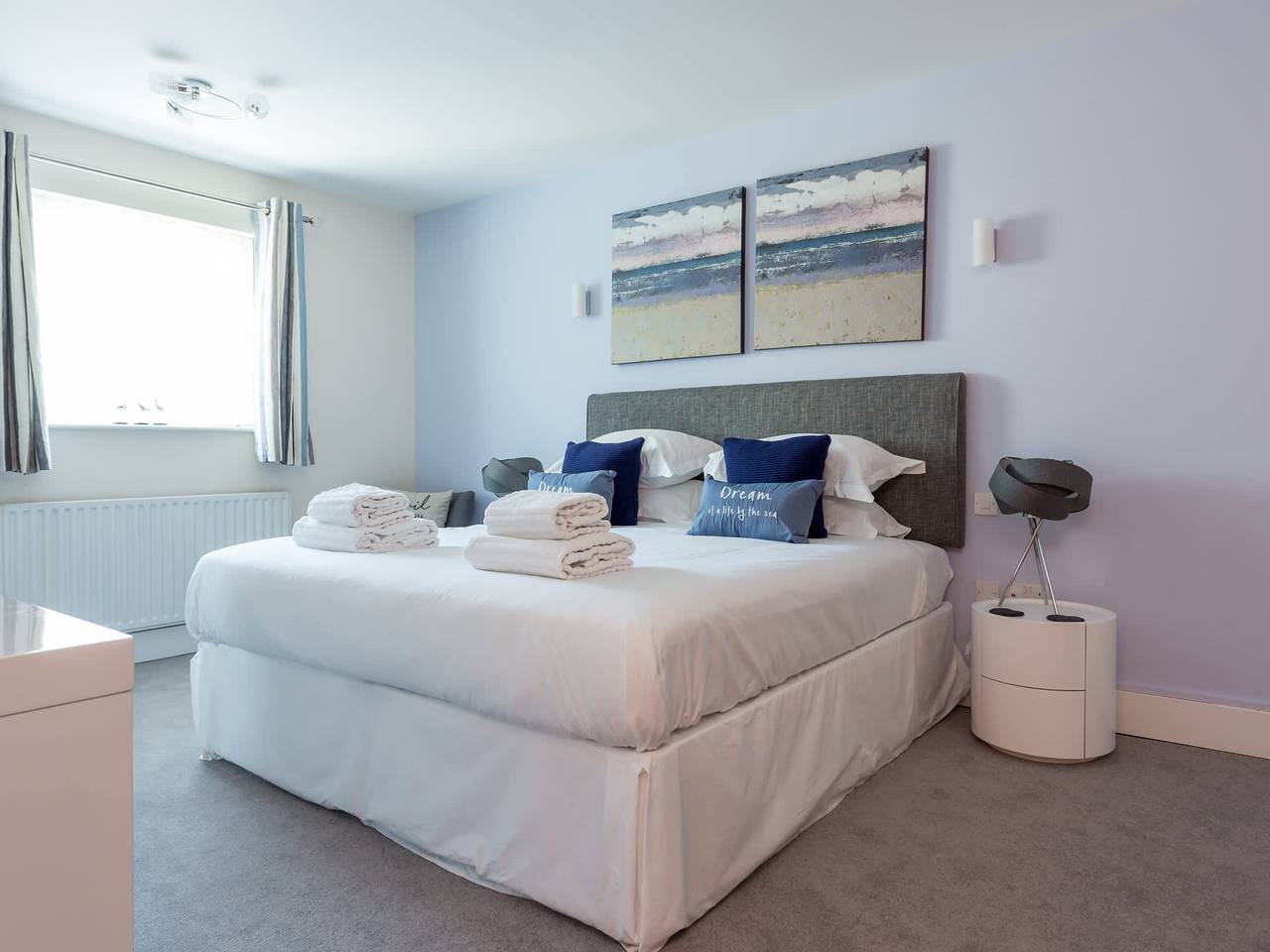 Entire apartment, Jibe Ho - Spacious Apartment with Harbour Views in Poole, Poole Harbour