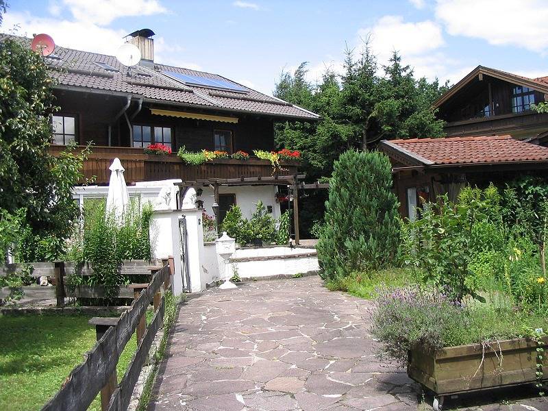 Ganze Ferienwohnung, Ferienwohnungen Peine - Ferienwohnung für 2-4 Personen (60 qm,Dg) in Bernau am Chiemsee, Chiemsee