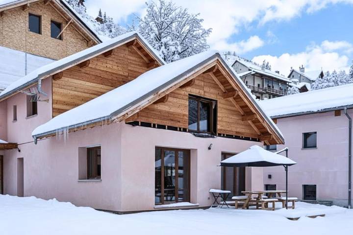 Appartement de vacances pour 10 personnes, avec terrasse ainsi que jacuzzi et sauna, animaux acceptés