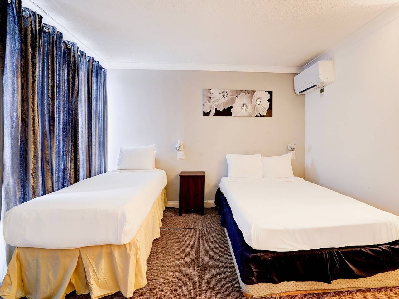Deluxe Twin Room in Luton, Chiltern Hills