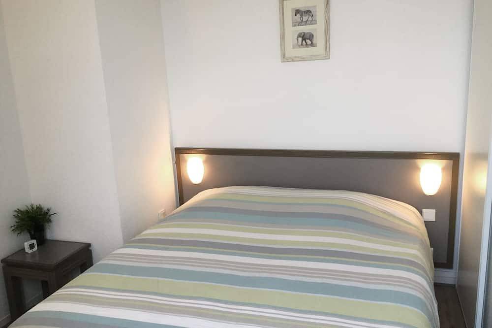 Appartement entier, Appartement F2 de standing très calme  avec piscine chauffée in Saint-Martin-de-Ré, Île de Ré