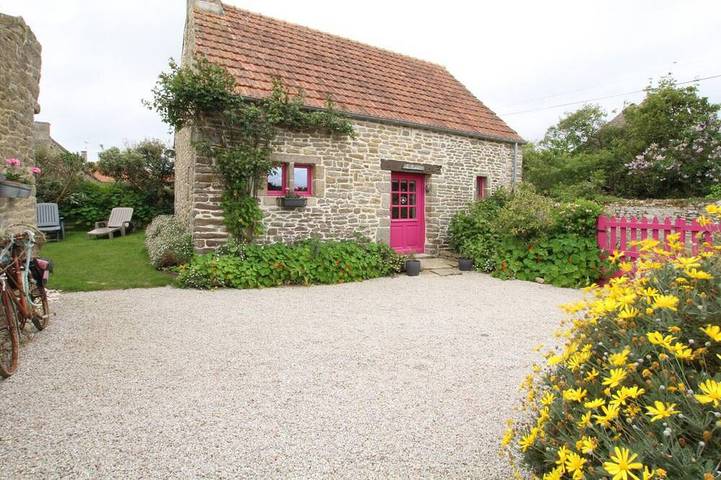 Gîte pour 4 personnes, avec Terrasse et Jardin dans Néville-sur-Mer
