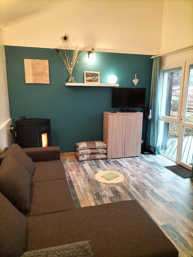 Location de vacances pour 4 personnes, avec vue sur le lac et vue ainsi que jardin et terrasse dans Lac de Vassivière - 4