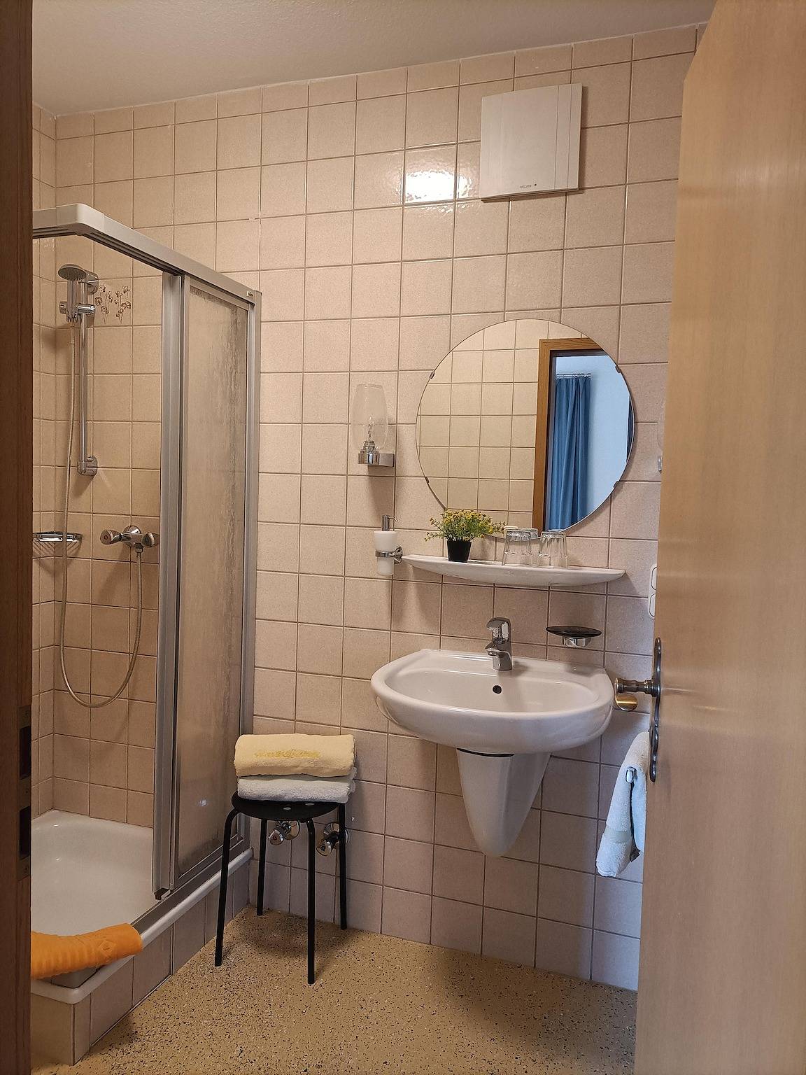 Doppelzimmer 2 in Neustadt an der Weinstraße, Deutsche Weinstraße