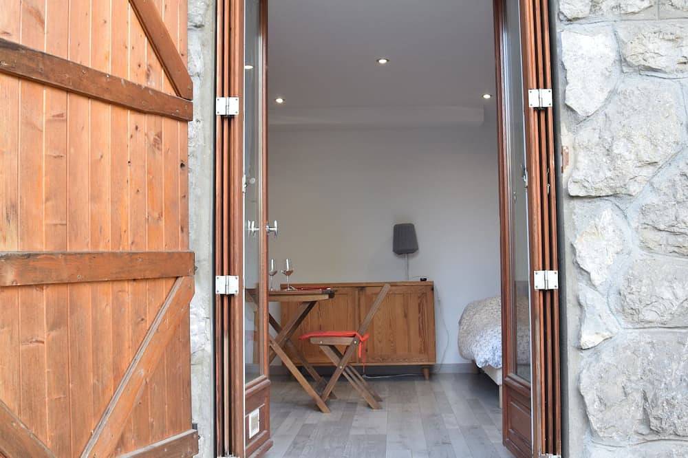 Apartamento entero, Studio in family home close to university and town center in Chambéry, Chambéry region