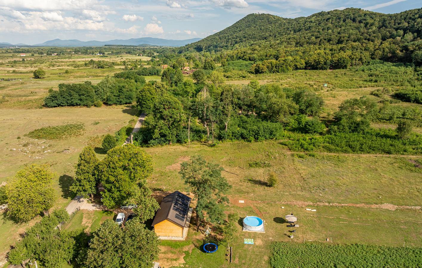 Vakantiehuis voor 6 personen met terras in Smoljanac, Lika-Senj