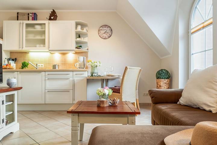 Ferienwohnung für 2 Personen, mit Sauna und Balkon in Zingst - 3