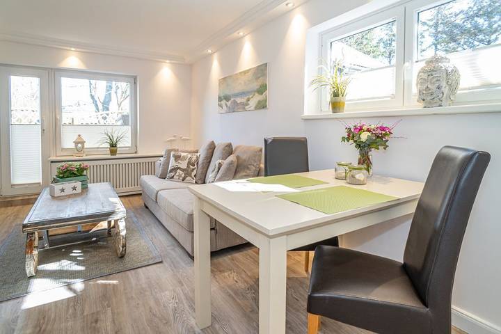 Ganze Wohnung, In unmittelbarer Nähe eines kleinen Wäldchens (Friedrichshain), in Westerland, Sylt (Gemeinde)