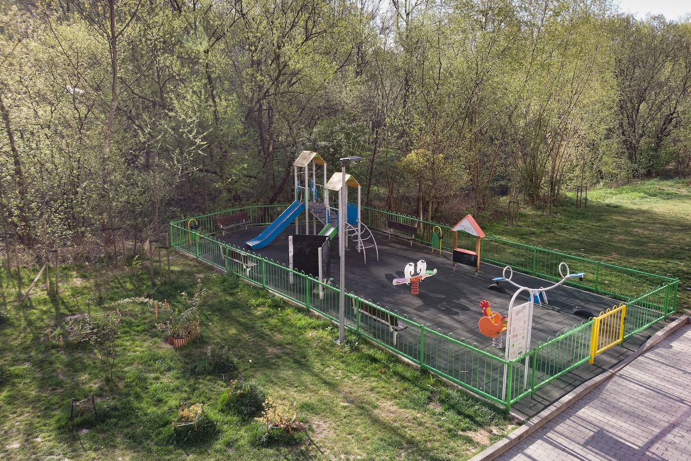 Nowa Panorama B&B Family Room with Free Wifi & Free Parking in Dębniki, Kraków