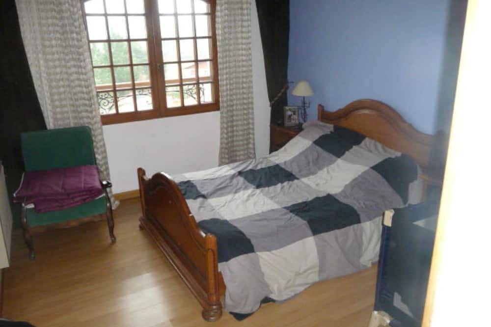 Appartement entier, Havre de paix aux portes de Lyon, Clim, Piscine, Terrasse, in Taluyers, Lyon et ses environs