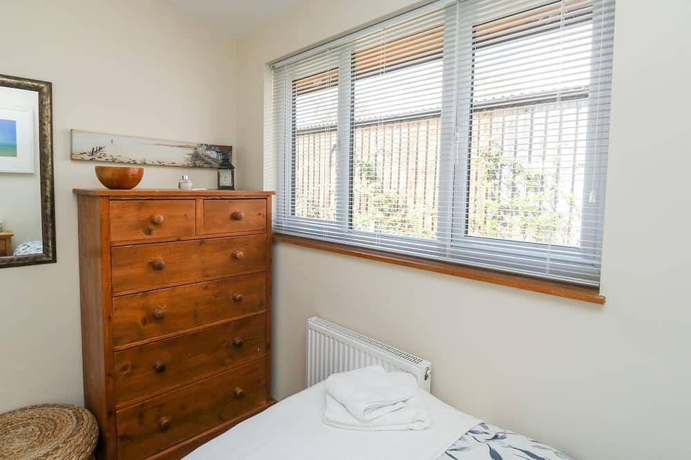 Gloccamaura, pet friendly, with hot tub in Bovey Tracey in Bovey Tracey, Dartmoor