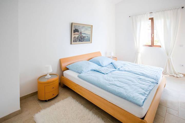 Ferienhaus für 6 Personen, mit Garten und Balkon in Montenegro - 3