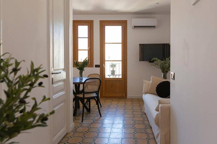 Apartamento de vacaciones para 2 personas, con sauna además de balcón y vistas - 1