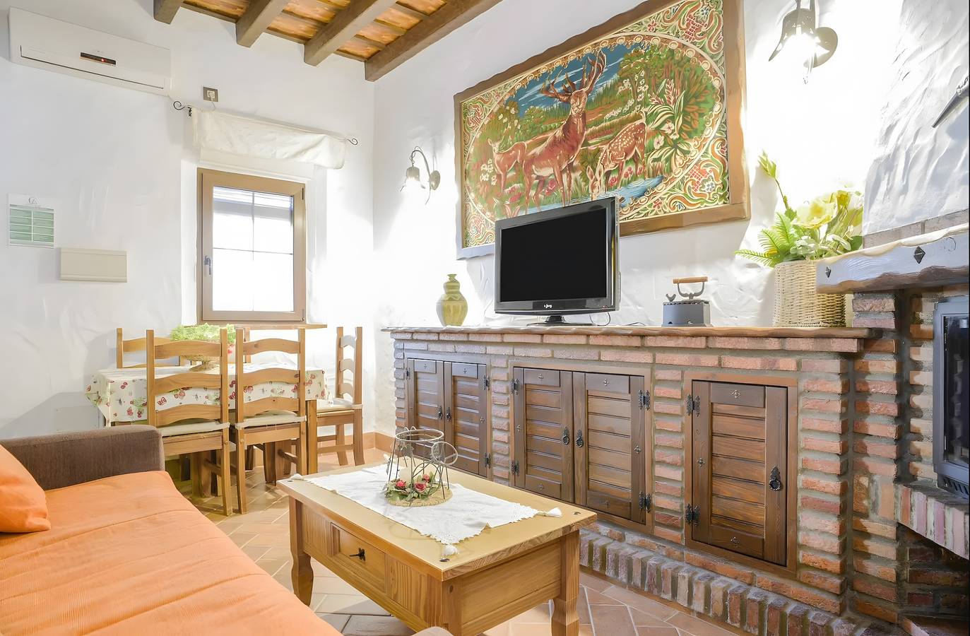 Ganze Wohnung, Apartment 'El Nogal' mit Gemeinschaftspool, Wlan und Klimaanlage in Barbate, Costa de la Luz