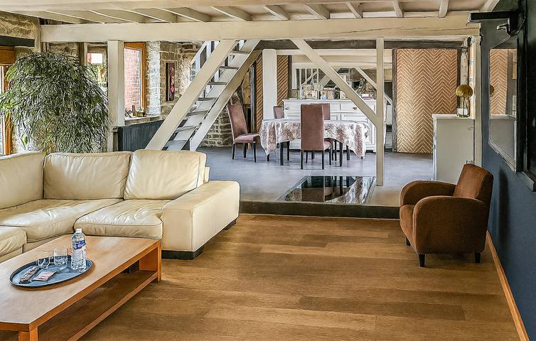 Appartement confortable d'une chambre avec piscine et jardin, à 300 mètres du centre-ville de Hestrud in Hestrud, Avesnes-sur-Helpe
