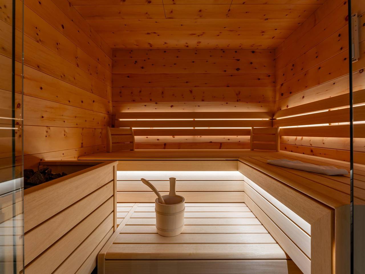 Modern chalet with pine sauna by the ski lift in Wagrain, Ski Amadé