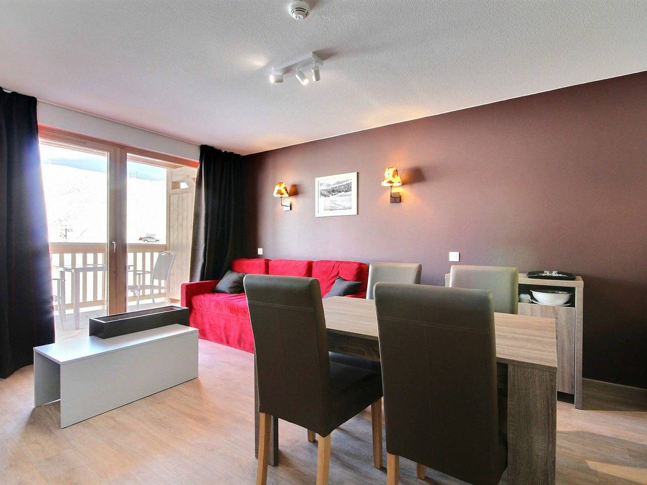 Ganze Wohnung, Neue Wohnung mit Pool, Wlan und überdachtem Parkplatz in Plagne Villages, La Plagne-Tarentaise