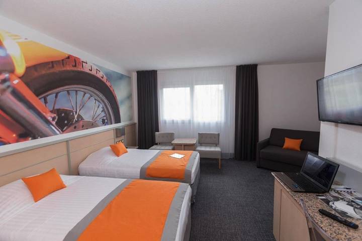 Hôtel pour 2 personnes, avec piscine et jardin, animaux acceptés dans Circuit de Nevers Magny Cours - 3