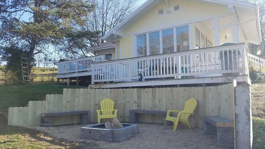 \"Historisches\" Yellow Tea Cup Cottage, Farmambiente, Spring H2O, Wifi, Knoxville in Blount County