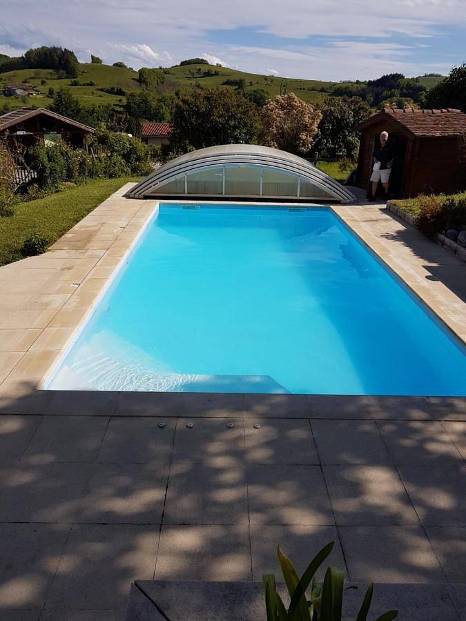 Cottage pour 4 personnes, avec vue et jardin ainsi que piscine et terrasse dans Saint-Michel-de-Saint-Geoirs
