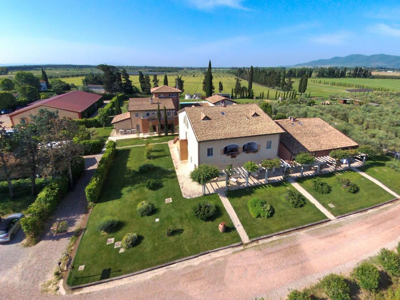 Ferienhaus in Braccagni mit Jacuzzi & Golf in Grosseto, Grosseto Provinz