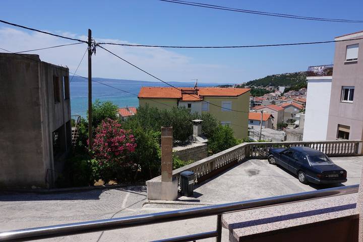 Ganze Wohnung, Sea View Apartment in Duće for 10
in Dugi Rat, Omis-Riviera