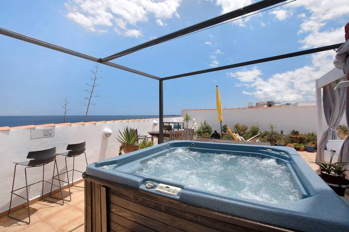 Apartamento para 5 personas, con jardín y jacuzzi en Arico