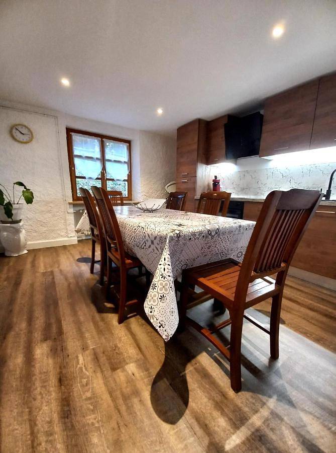 Location de vacances pour 6 personnes, avec sauna ainsi que jacuzzi et jardin, animaux acceptés à La Chapelle-devant-Bruyères - 2