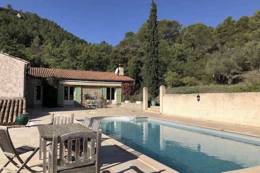 La Téolière (countryside and private pool) in Figanières, Draguignan Region