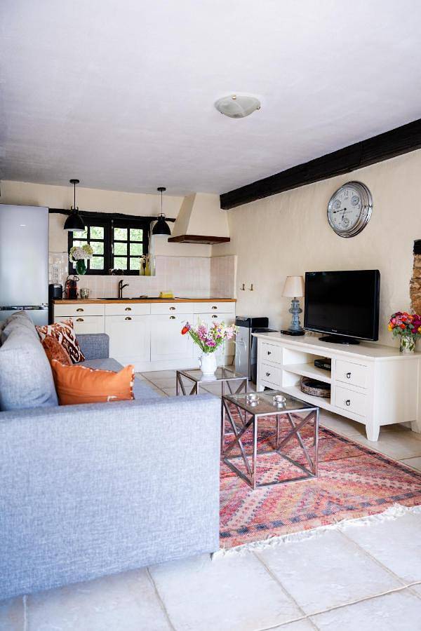 Location de vacances pour 10 personnes, avec vue et sauna ainsi que jardin et piscine, animaux acceptés à Auriac-du-Périgord - 3