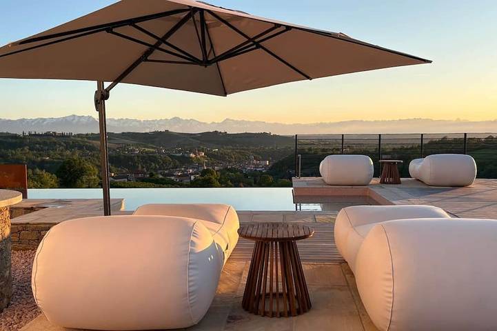Ferienhaus für 4 Personen, mit Pool und Garten sowie Sauna