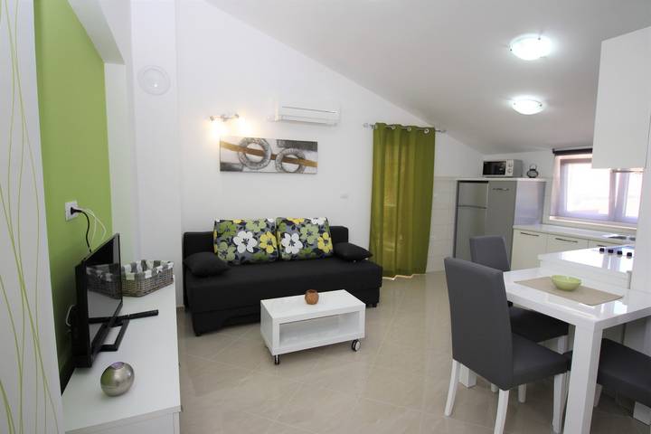 Ferienwohnung für 2 Personen, mit Balkon und Pool - 1