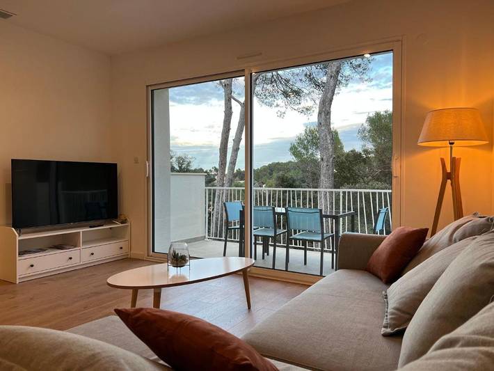 Gîte pour 4 personnes, avec Balcon ainsi que Terrasse et Vue à Saint-Clément-de-Rivière