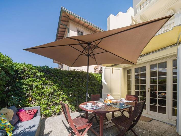 Ferienwohnung für 4 Personen, mit Terrasse in Lido di Camaiore