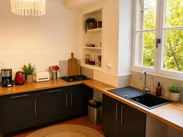 Gîte pour 6 personnes, avec vue et jardin à Saint-Honoré-les-Bains - 4