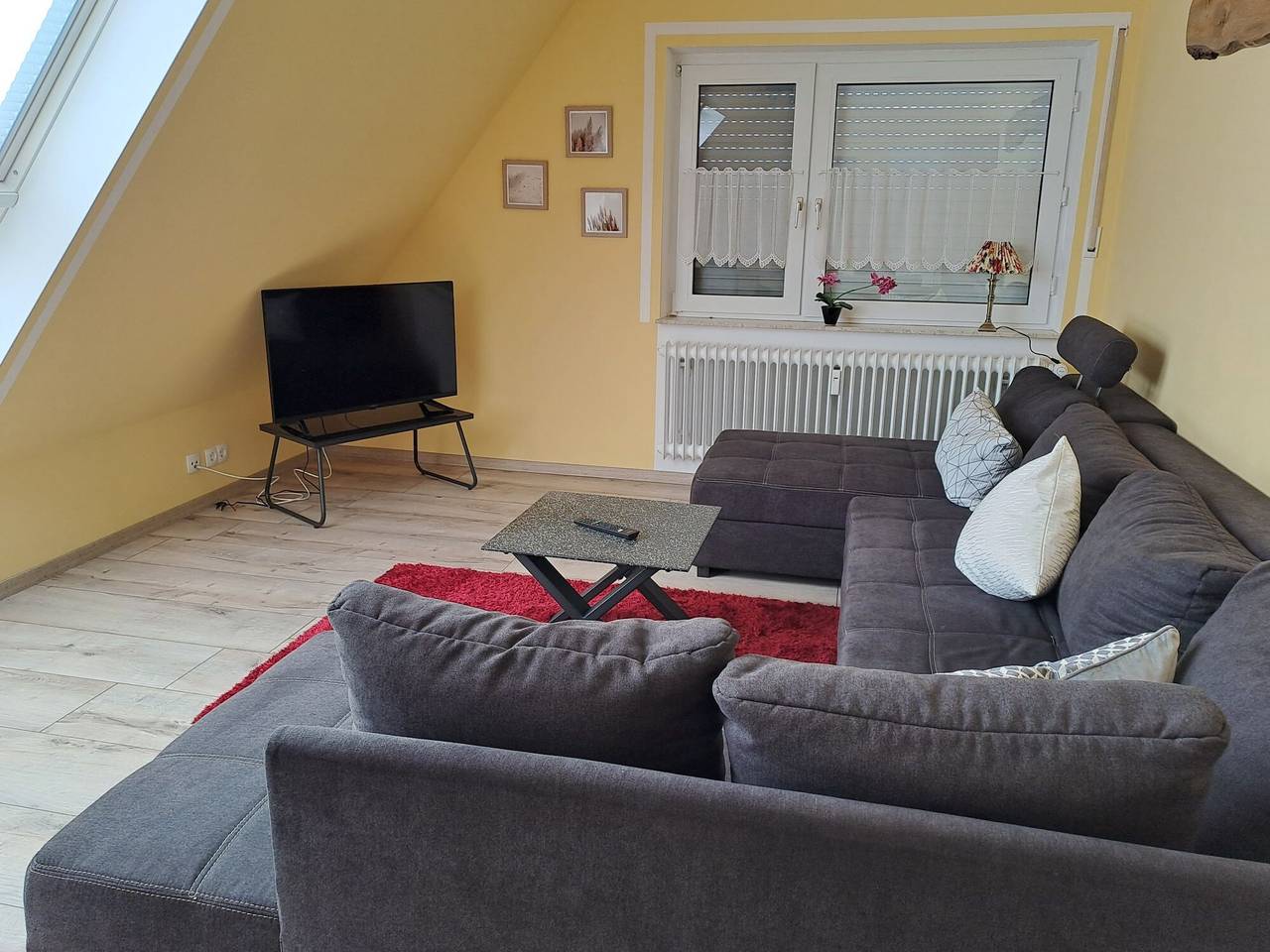 Geheel appartement, Appartement 'Fewo Tief Blick' met privéterras en wifi in Dornum (Stad), Dornum